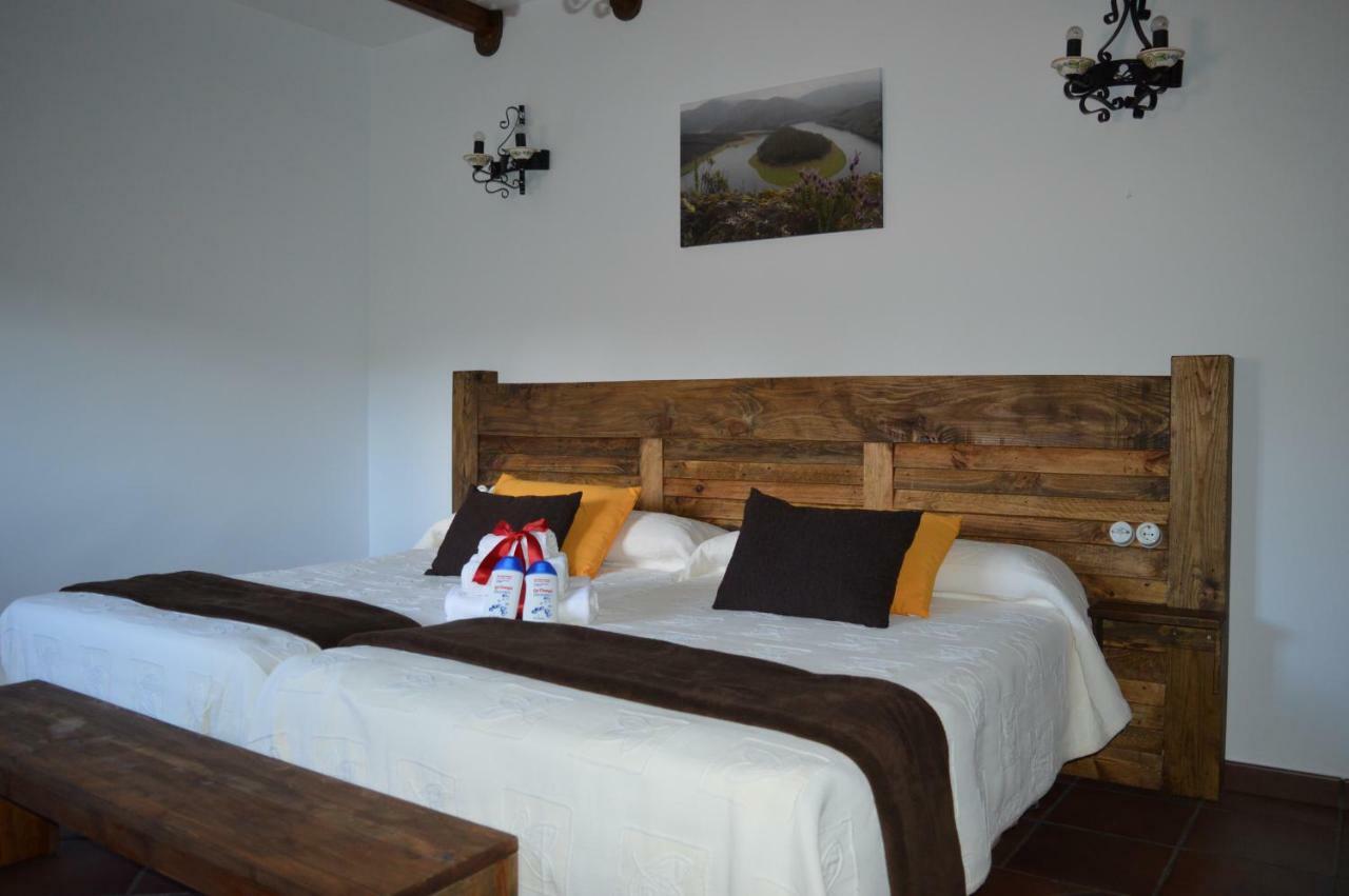 Las Estrebedes Casa Rural Pension Caminomorisco Buitenkant foto